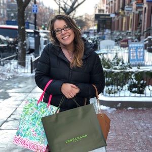 Meet your Posher, Lara